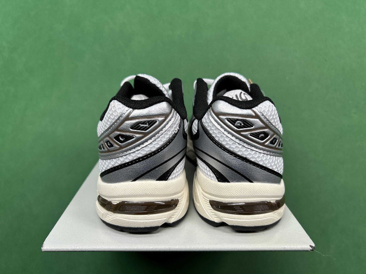 AS1CS Gel1130Casual sneakers