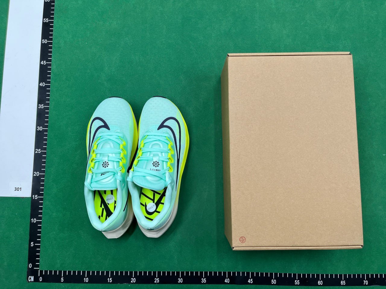 Fashionable breathable sneaker