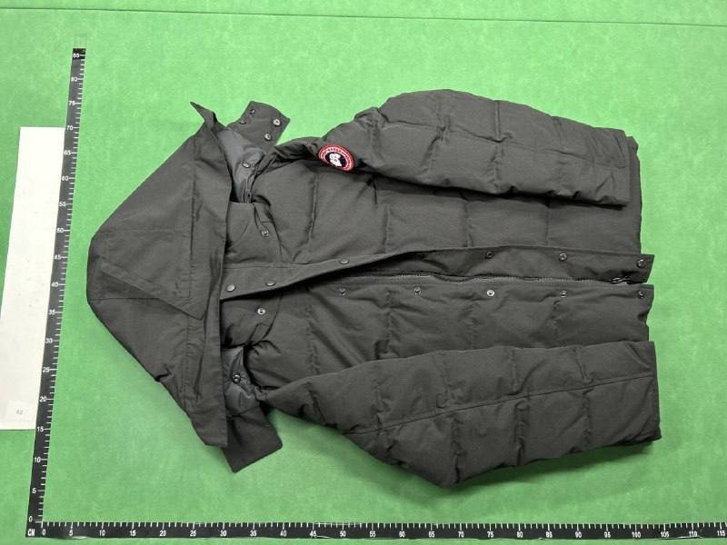 Canada goose jacket M fashion down jacket
