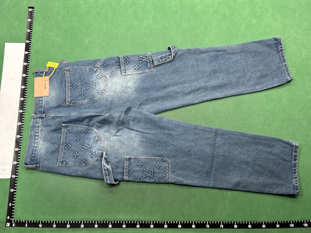 Louis Vuitton Pants  Carpenter Pants  cnbuyvip.com