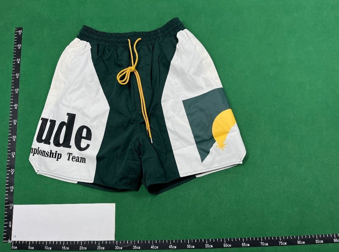 Rhude shorts  (40 CP)Fashion 1 flow shorts