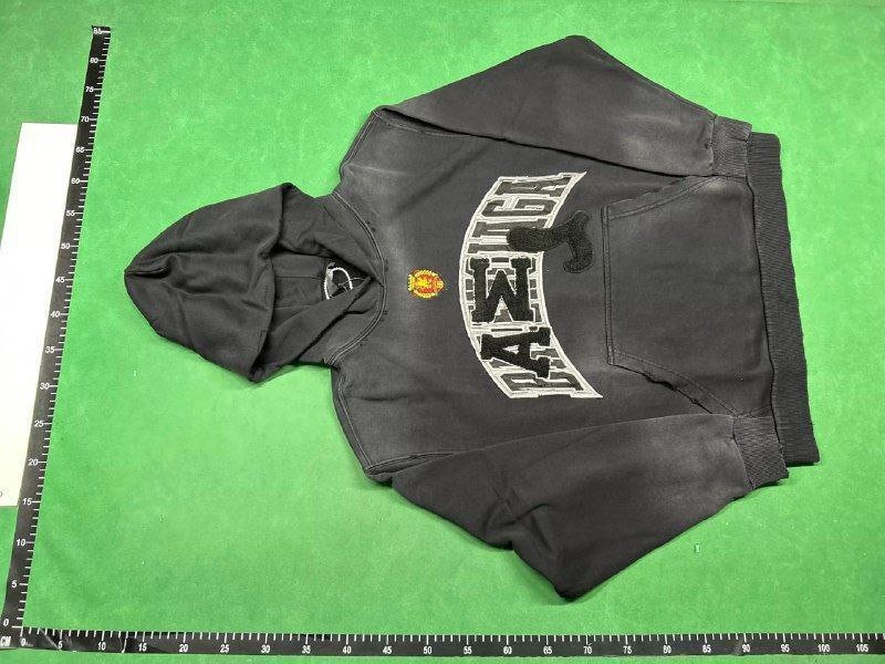 Balenciaga Hoodies Autumn new versatile hooded sweater 047