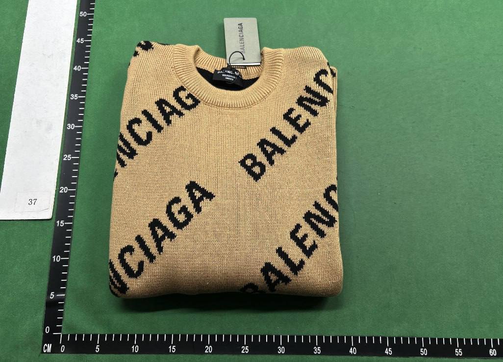 BALENCIAGA SWEATER Youth version activity sweater non-quality problems do not support return 3