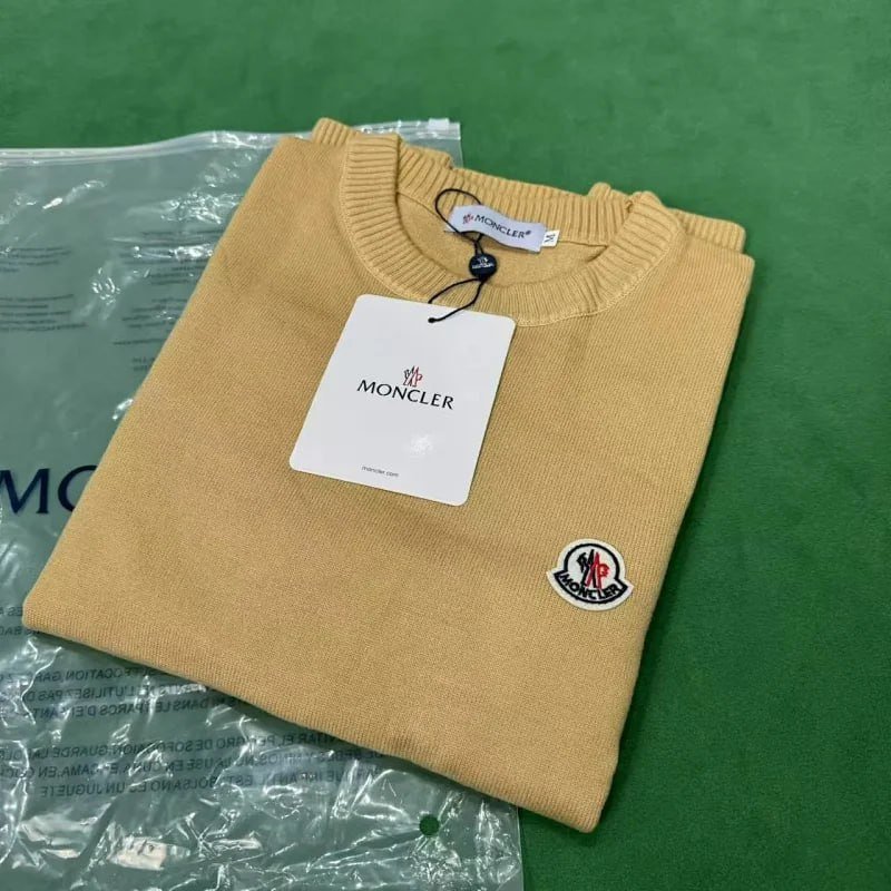 Moncler pullover sweater M Sweater