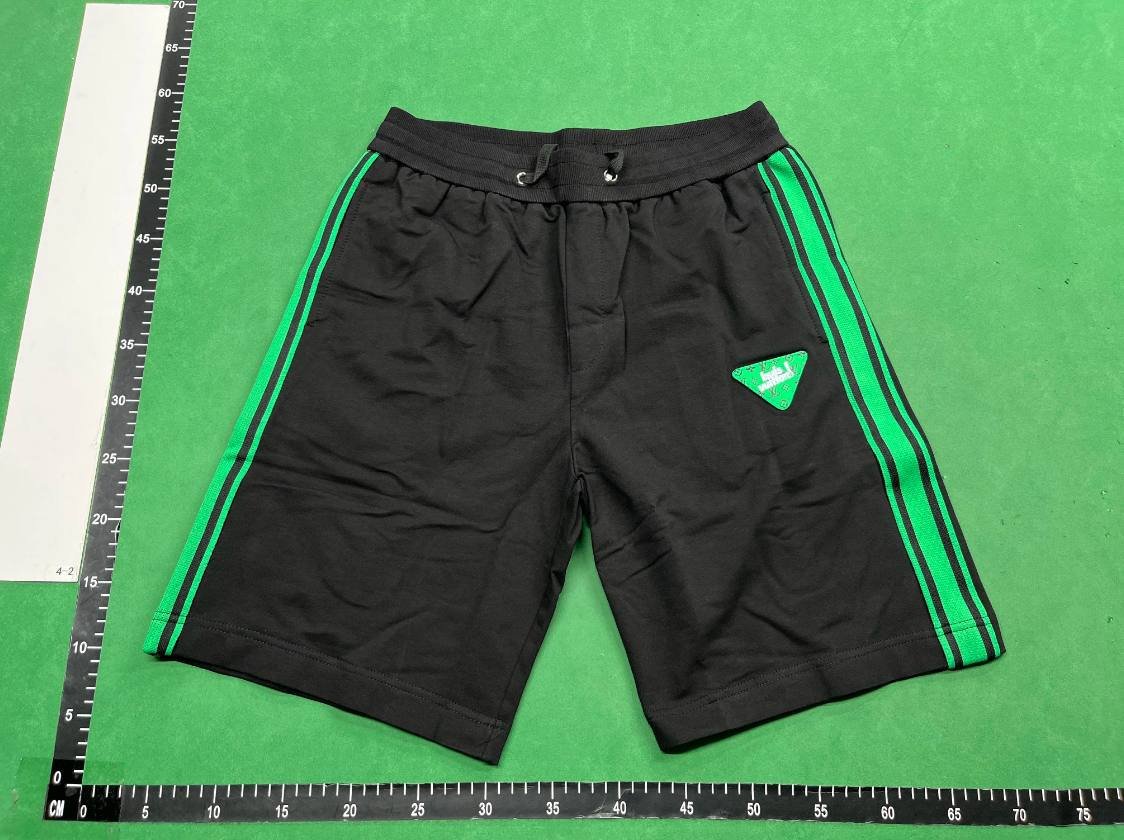 Louis Vuitton shorts  (40 CP)Classic fashion Joker shorts 021
