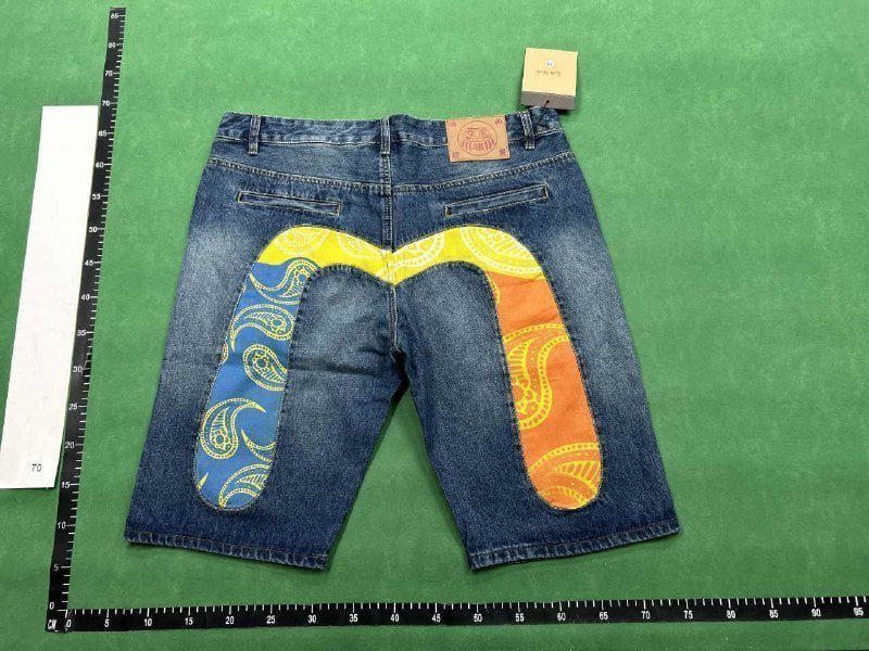 Evisu shorts  (40 CP)Summer Joker Shorts