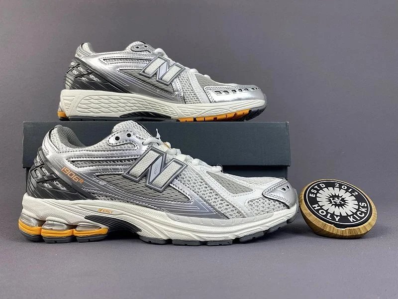  New Balance 1906 Sh