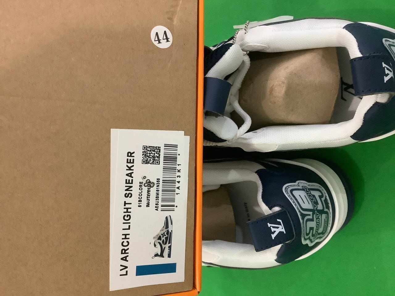 LV Louis Vuitton Trainer Shoes Sneakers  High quality classic versatile leisure sneaker   