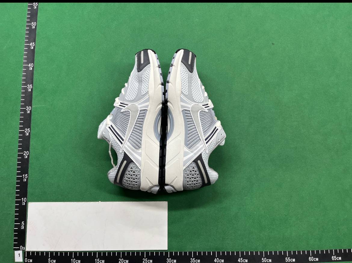 Nike Air Zoom Vomero 5 Shoes Sneakers  New fashion versatile fashion shoes 025