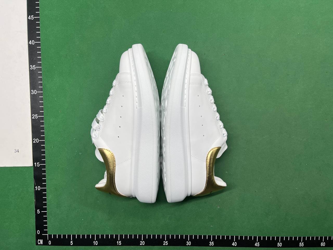 Mcqueen Casual shoes  High quality fashion casual sneaker 09