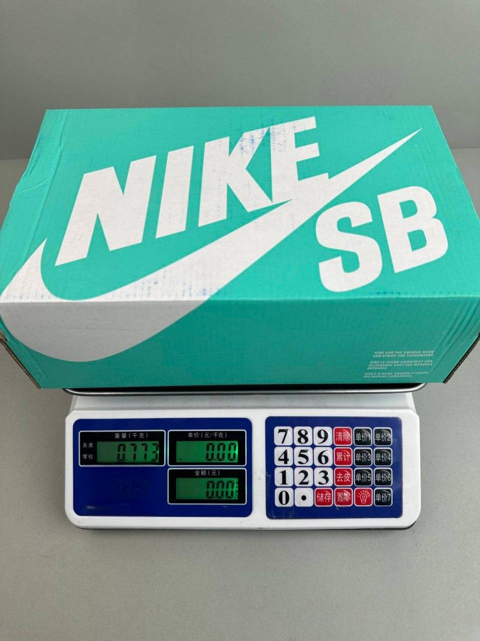 Classic low-top casual shoes collection