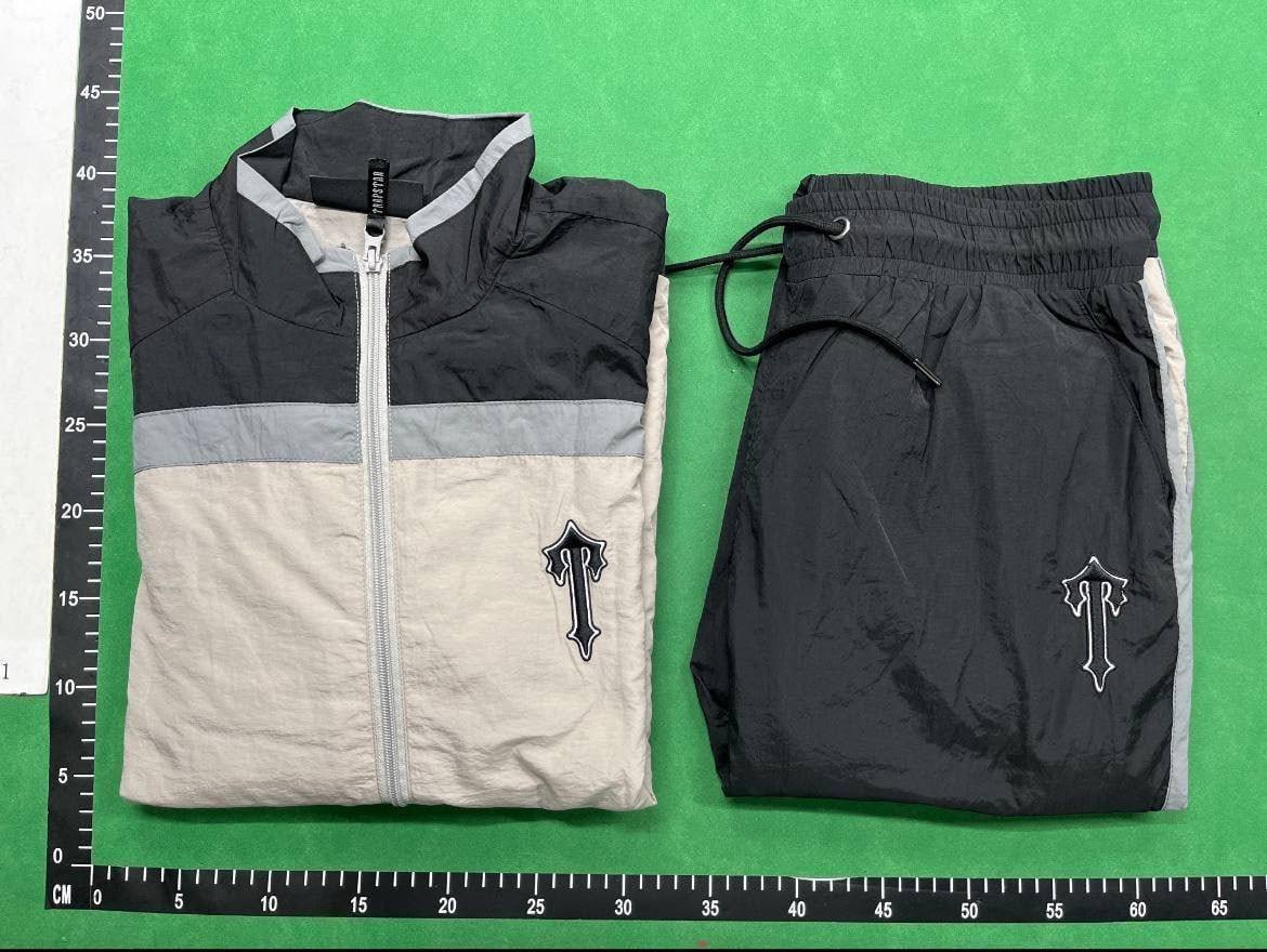 TrapÓstar Letter Embroidered Hooded Windbreaker Rusher