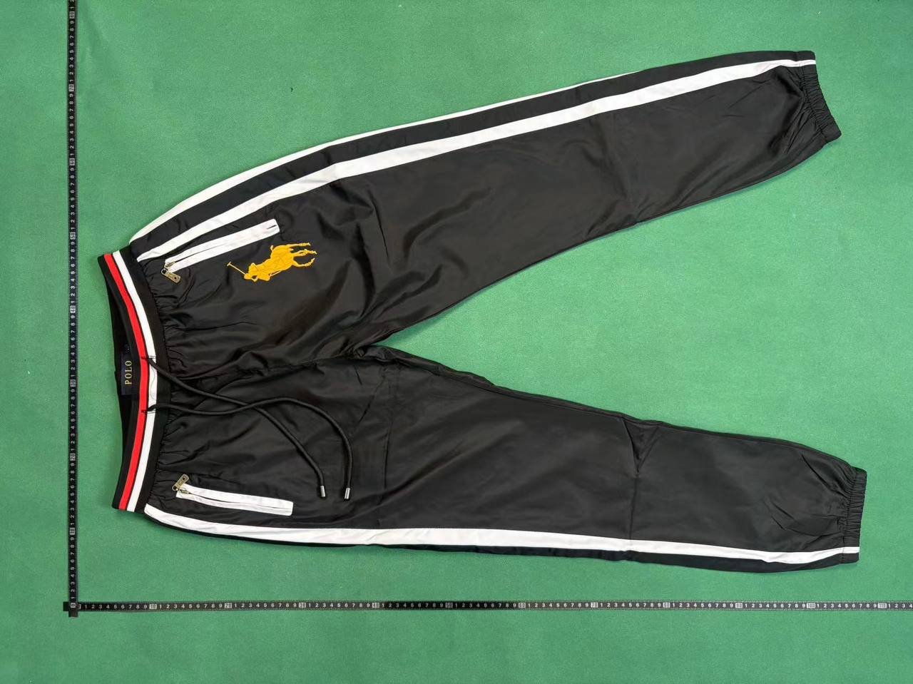 Jacket suit shipped goods non-quality problems do not support return