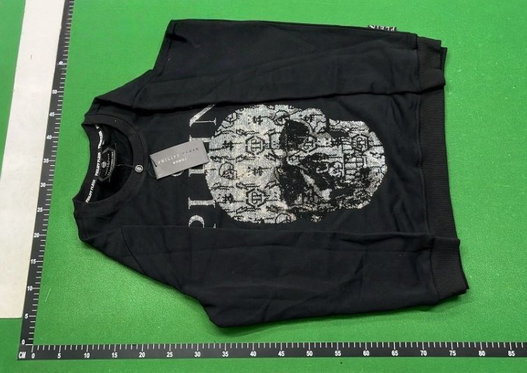 Stylish and versatile hoodie