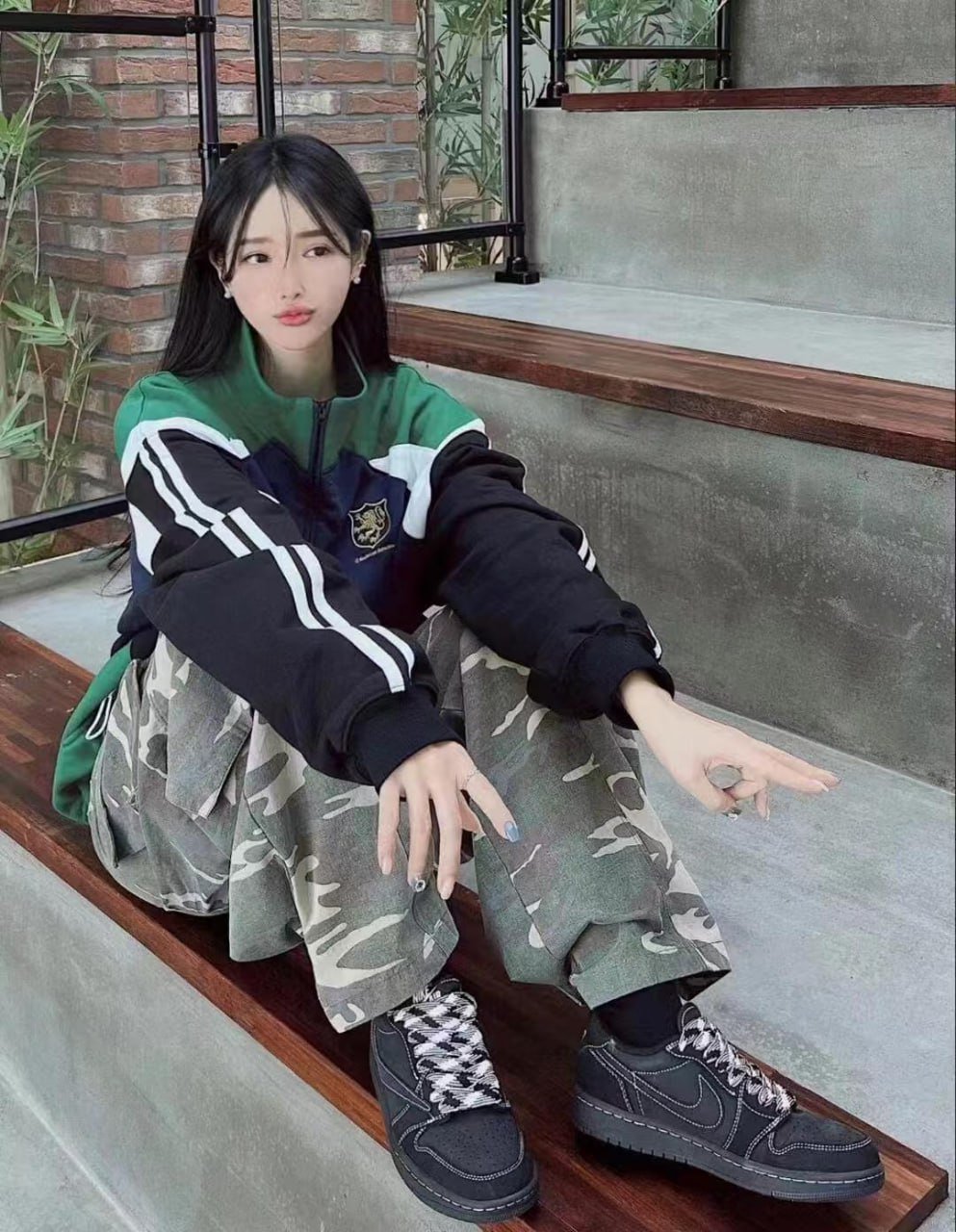 Fashion sneakers for