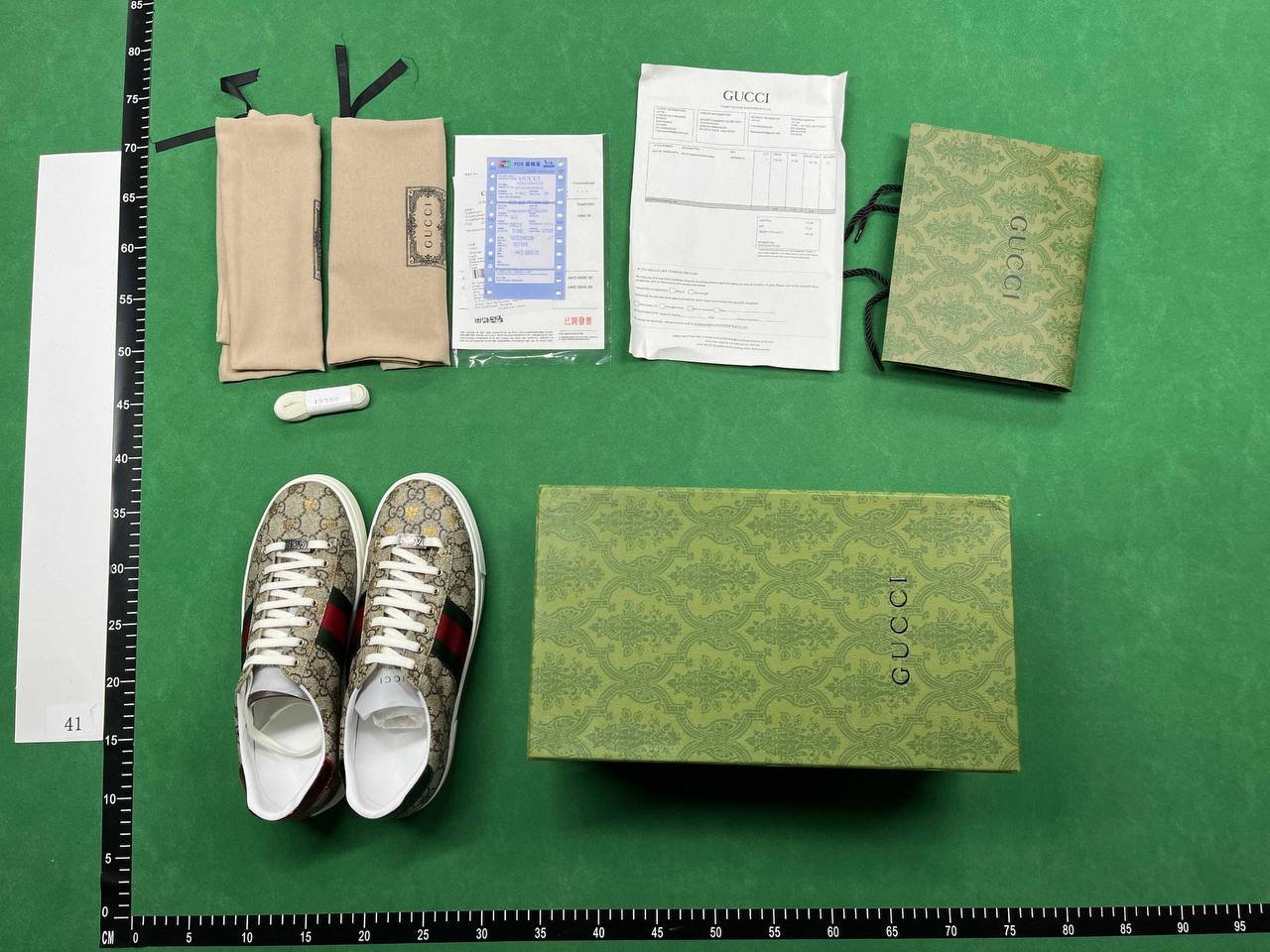 EE02 Classic Retro Fashion Casual Sneakers