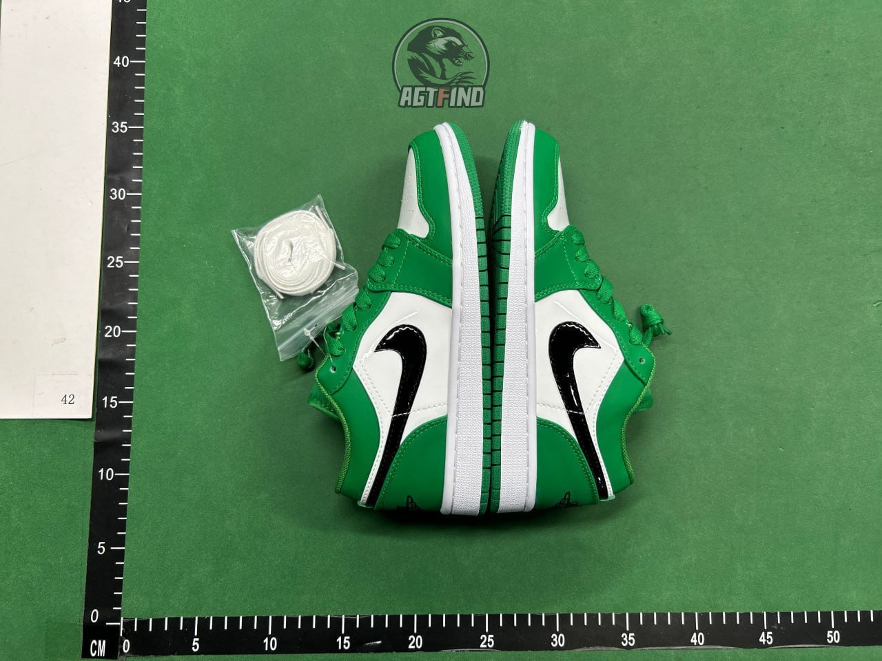 Youth sneaker small DTtop