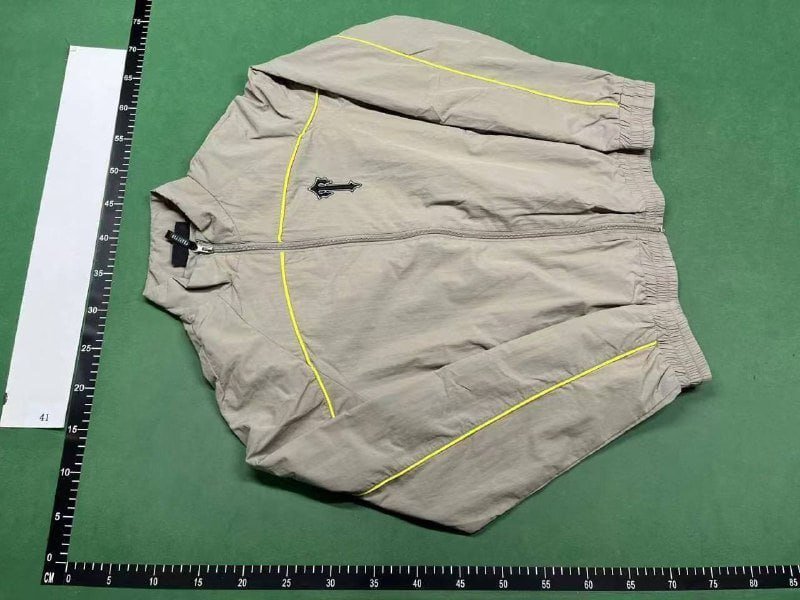 Fashionable autumn and winter suits