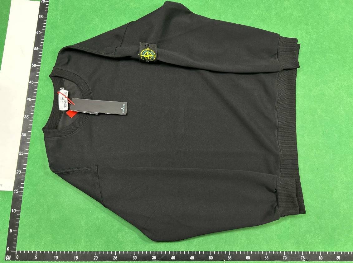 H1 simple but not simple sweater easily control a variety of styles. Can scan two-dimensional code)