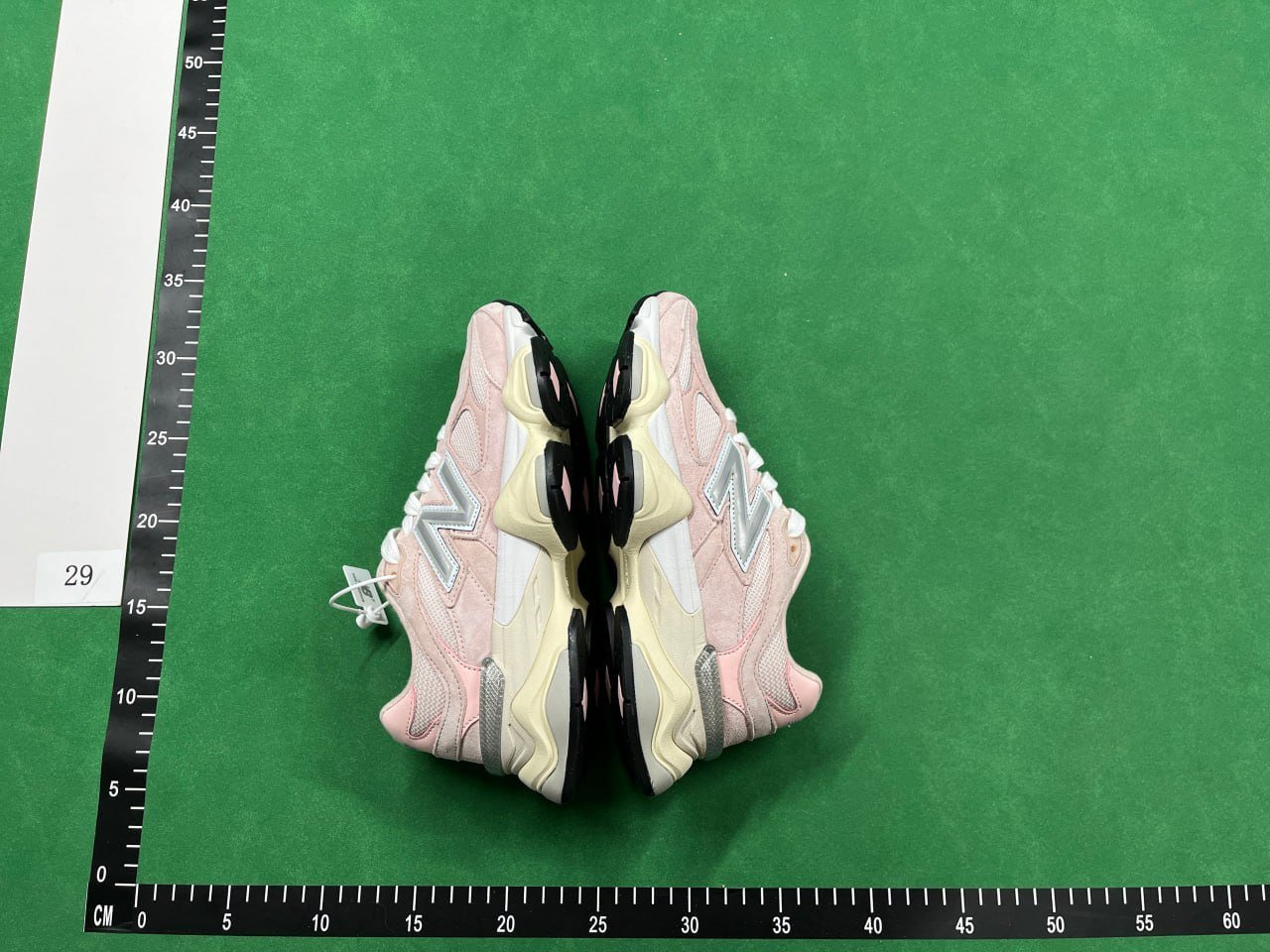 High Quality Fashion Casual sneaker 18